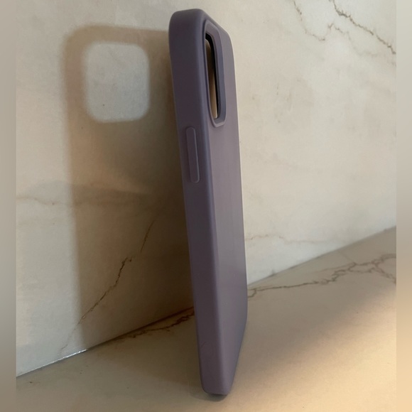 iPhone 12/12 Pro Silicone Case, Lavender Gray - Picture 5 of 9
